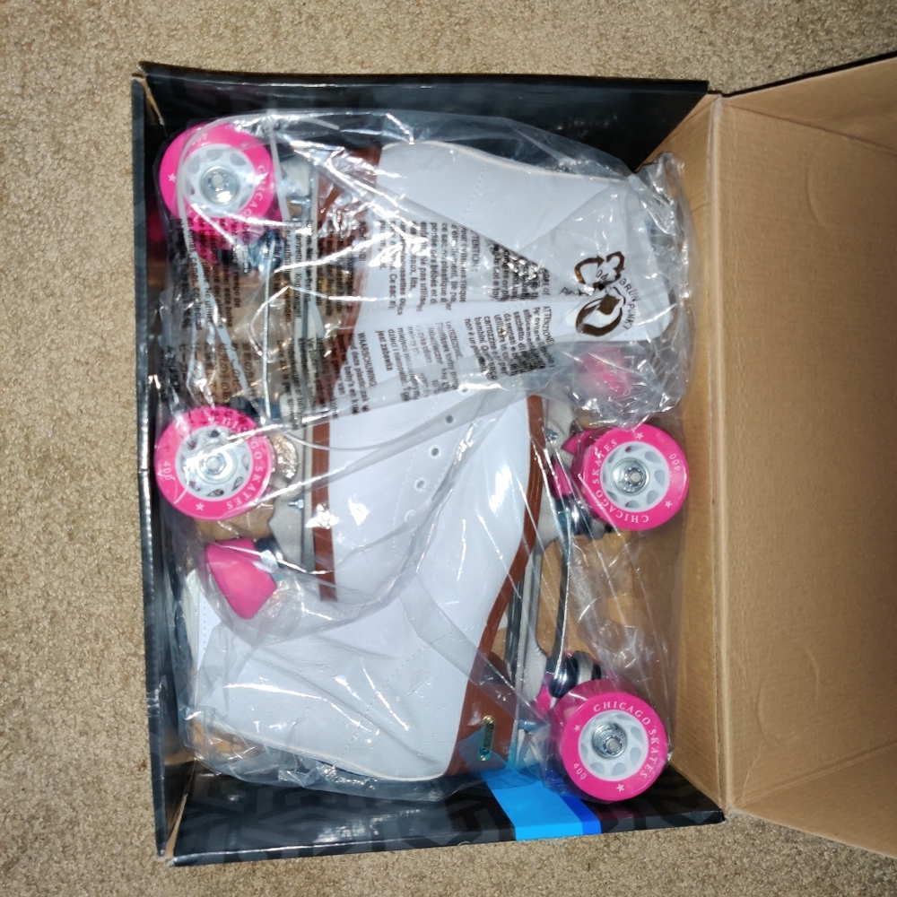 Women's Roller Skates (Brand New)